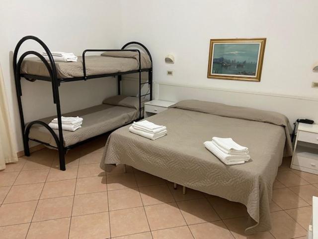 Hotel Primula Lido Di Savio Buitenkant foto